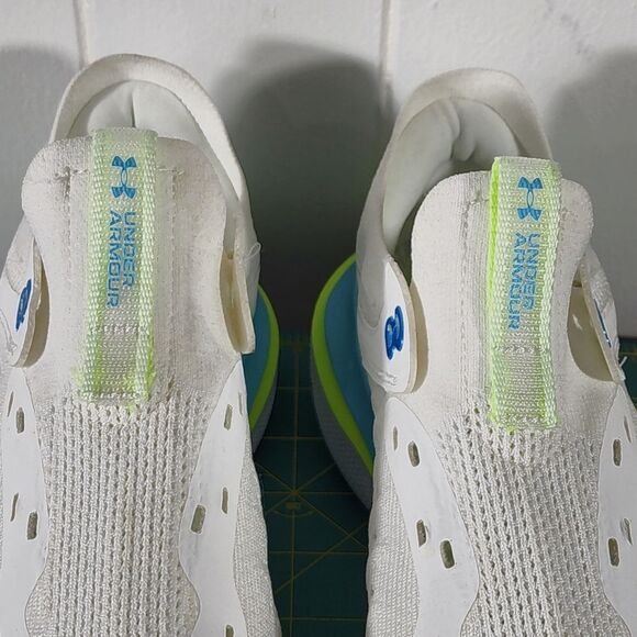 Under Armour UA Flow Synchronicity New Environment Running Shoes - Picture 3 of 12